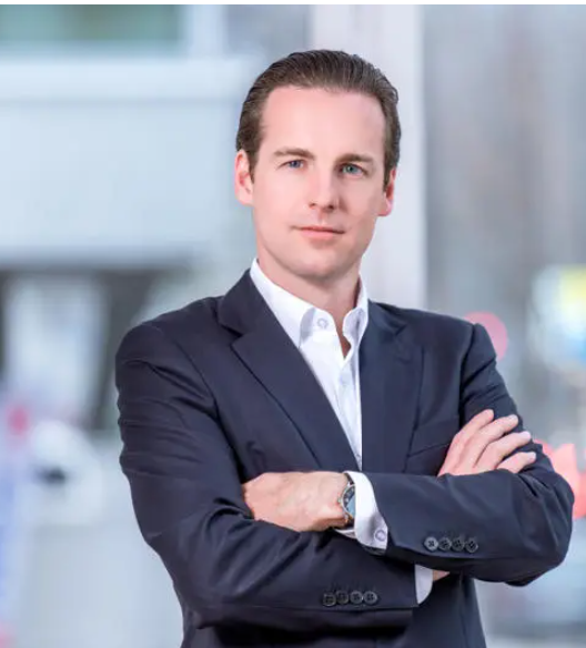 Robert Haas, Senior Managing Director, Global Head of Investment Advisory